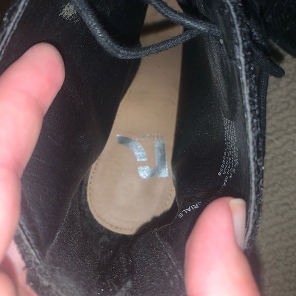 Black lace heel booties - Picture 4 of 5